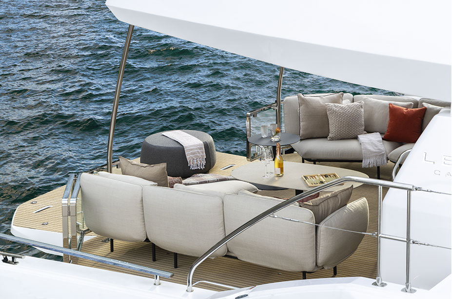 Leopard 53 PC  Cruising
